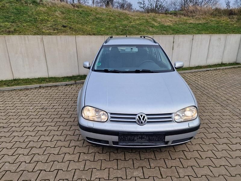 Grau Gebraucht 2000 VW Golf IV Kombi | 1.080 € (Fairer Preis) - Bild 1/4