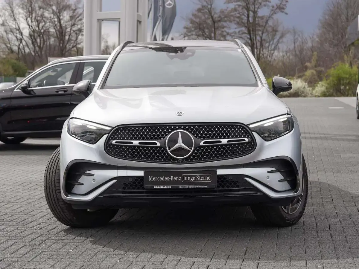Brugt Mercedes GLC400d AMG 252 HK (185 kW) 2024 Sølv SUV