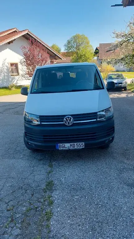 Second-hand VW Caravelle 150 CP (110 kW) 2019 Alb Van