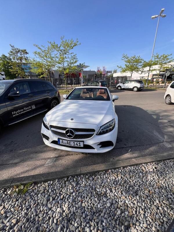 Weiß Gebraucht 2019 Mercedes C180 Cabrio | 27.000 € - Bild 1/4