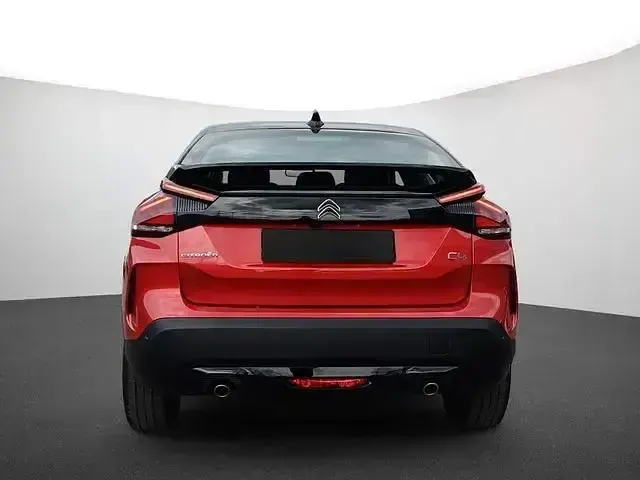 Gebraucht Citroën C4 Feel 131 PS (96 kW) 2023 Rot SUV