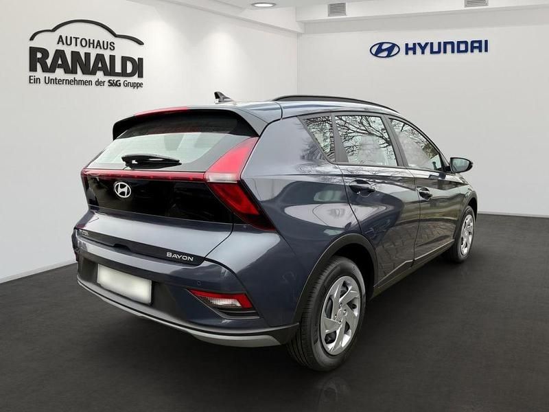 Neu Hyundai Bayon Select 101 PS (74 kW) 2025 Aurora grey SUV