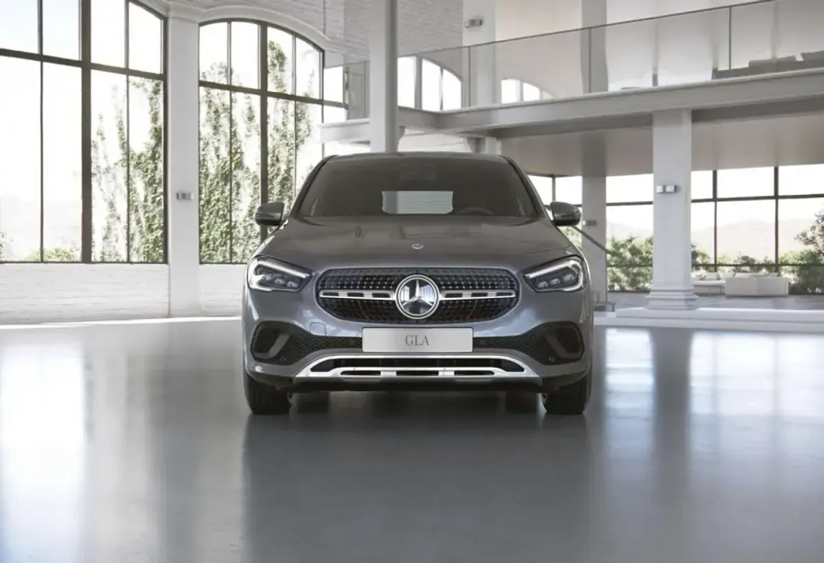 Gebraucht Mercedes GLA250 Progressive 160 PS (117 kW) 2023 Mountaingrau SUV