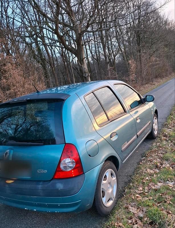 Gebraucht Renault Clio II 75 PS (55 kW) 2003 Blau Kleinwagen