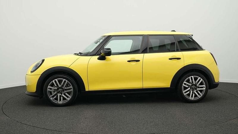 Gebraucht Mini Cooper Classic 156 PS (114 kW) 2024 Gelb Kleinwagen