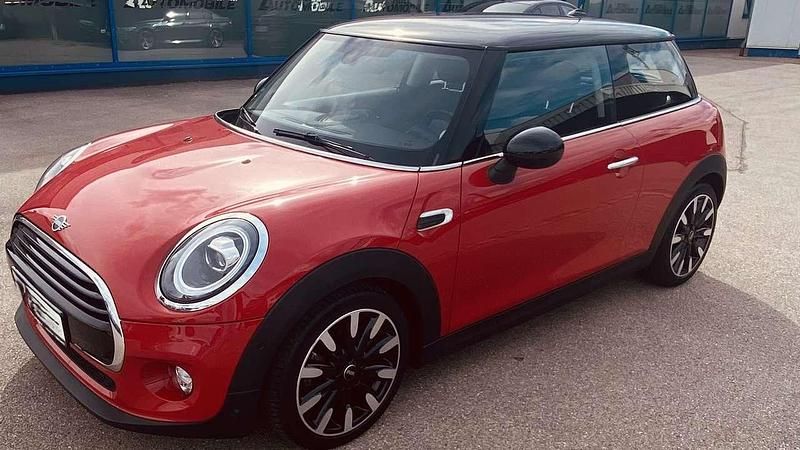 Gebraucht Mini Cooper 136 PS (100 kW) 2019 Rot Kleinwagen