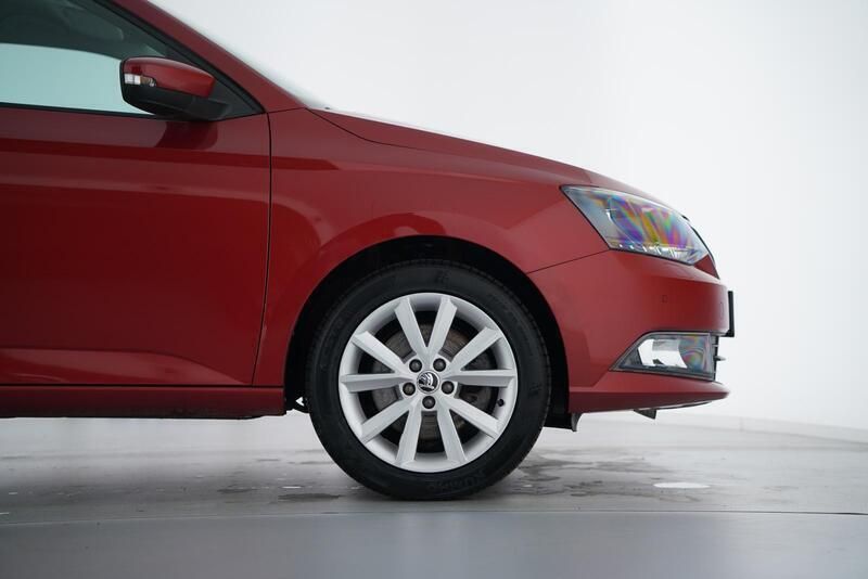 Gebraucht Skoda Fabia Joy 110 PS (80 kW) 2016 Rio rot metalic Kleinwagen