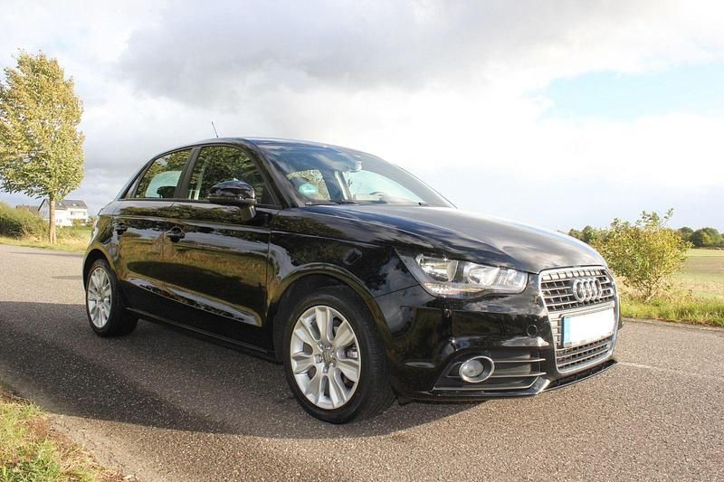 Schwarz Gebraucht 2015 Audi A1 Sportback Ambition Kleinwagen | 9.200 € (Guter Preis) - Bild 1/4