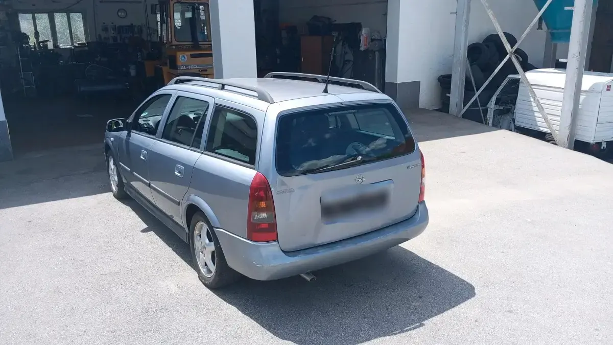 Gebraucht Opel Astra 102 PS (75 kW) 2004 Silber Kombi