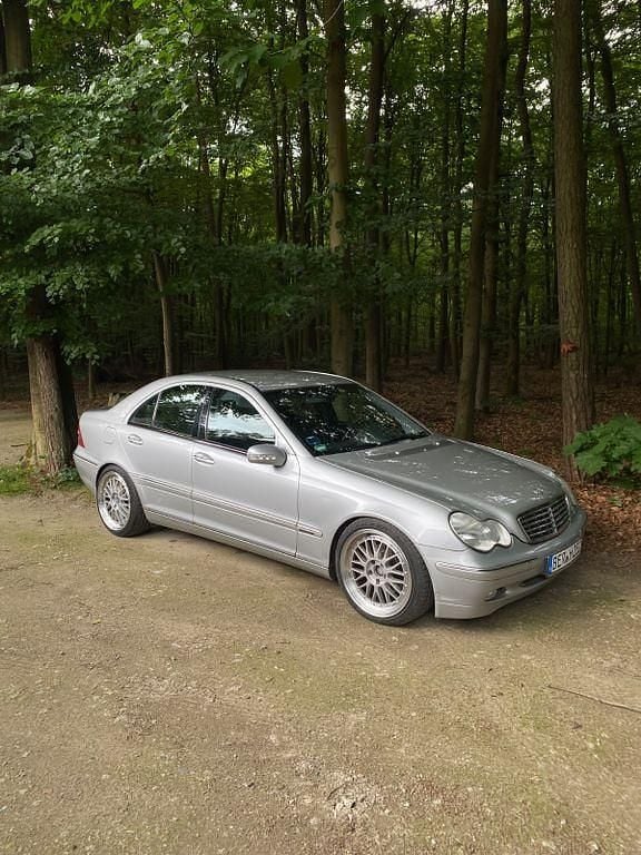 Silber Gebraucht 2000 Mercedes C180 Elegance Limousine | 3.600 € (Fairer Preis) - Bild 1/4