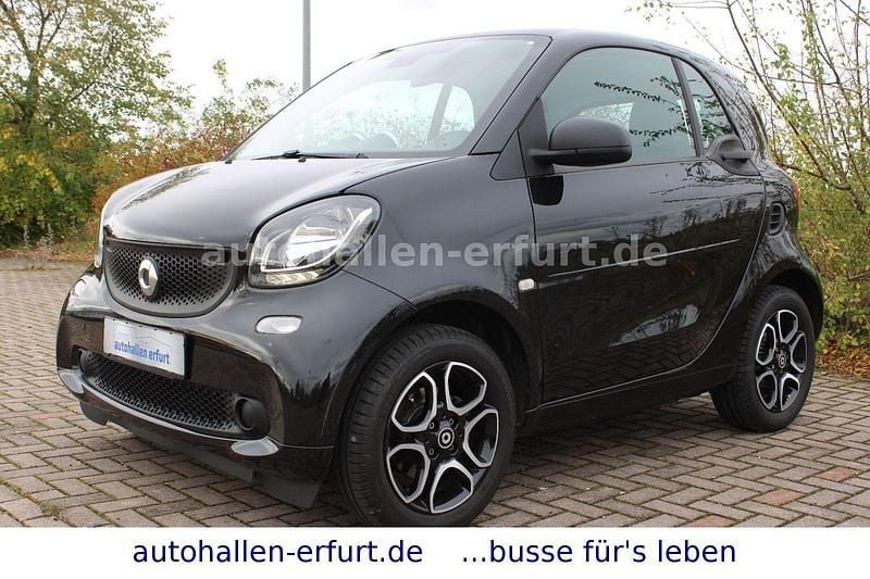Schwarz Gebraucht 2016 Smart ForTwo Coupé Kleinwagen | 10.790 € (Teuer) - Bild 1/4