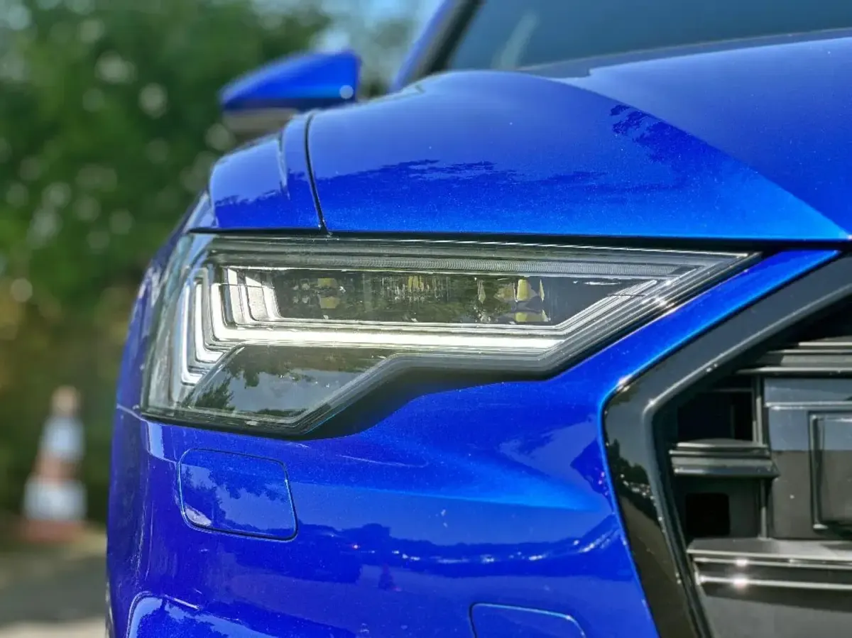 Gebraucht Audi S6 Ambiente 344 PS (253 kW) 2023 Ultrablau metallic Kombi