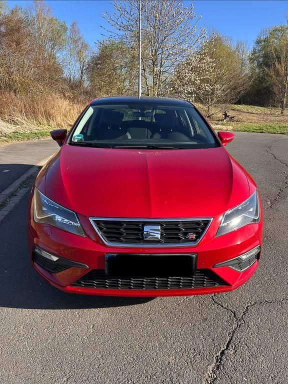 Gebraucht Seat Leon FR 125 PS (91 kW) 2018 Rot Limousine