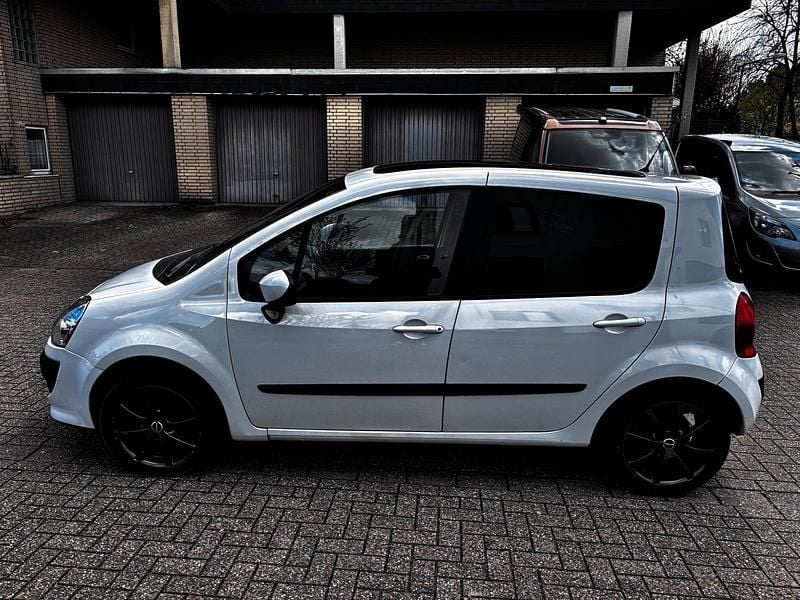 Gebraucht Renault Modus 100 PS (73 kW) 2008 Weiß Van / Kleinbus