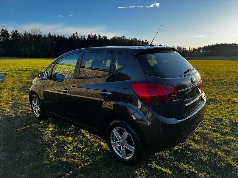 Gebraucht Kia Venga DREAM-TEAM Edition 125 PS (91 kW) 2015 Schwarz Kleinwagen