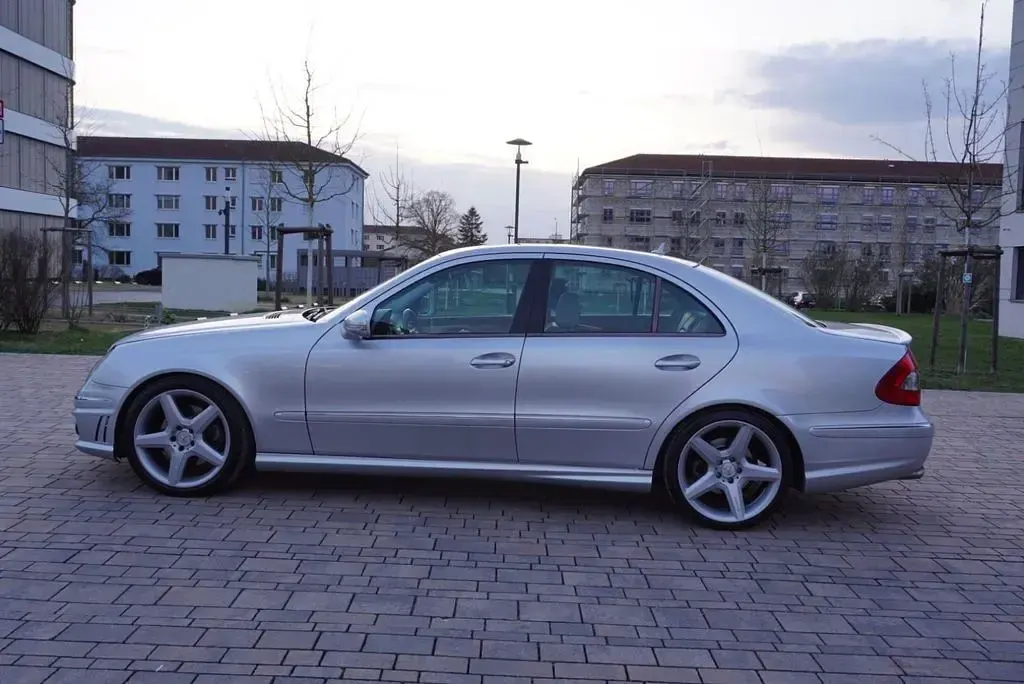 Gebraucht Mercedes E500 AMG 387 PS (284 kW) 2007 Silber Limousine