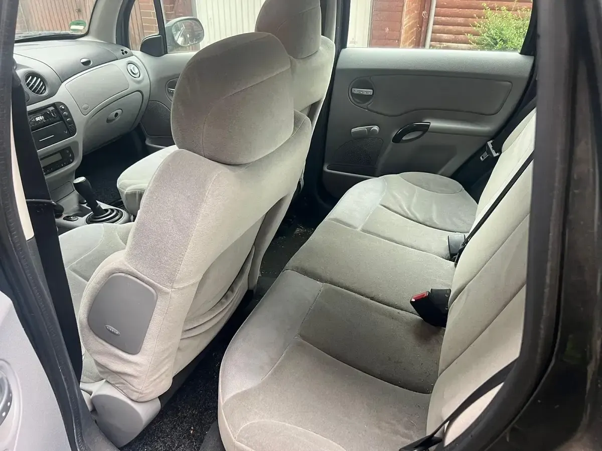 Used Citroën C3 74 HP (54 kW) 2003 Black Hatchback