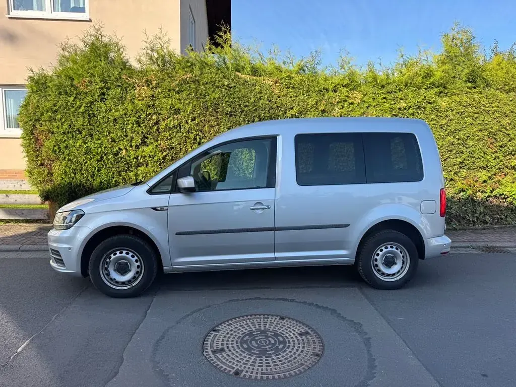 Gebraucht VW Caddy 110 PS (80 kW) 2020 Silber Van / Kleinbus