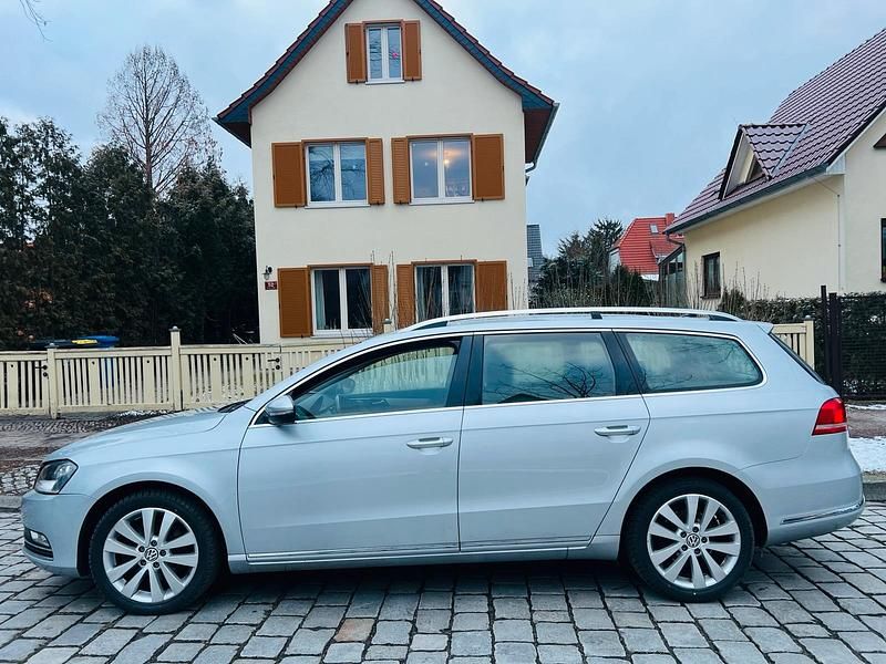 Gebraucht VW Passat Highline 118 PS (86 kW) 2012 Silber Kombi