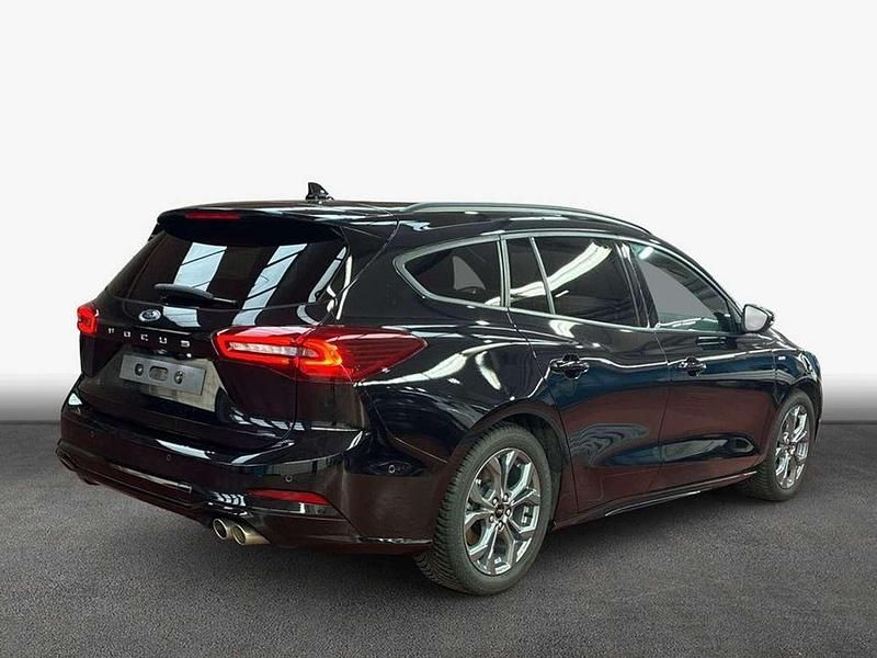 Gebraucht Ford Focus ST-Line X 125 PS (91 kW) 2024 Agate black metallic Kombi