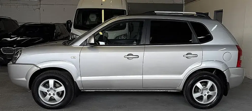 Gebraucht Hyundai Tucson GLS 141 PS (103 kW) 2005 Silber SUV