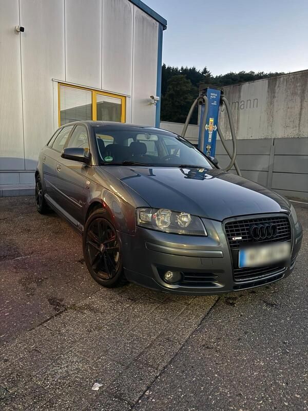 Grau Gebraucht 2005 Audi A3 Limousine | 3.400 € (Teuer) - Bild 1/4