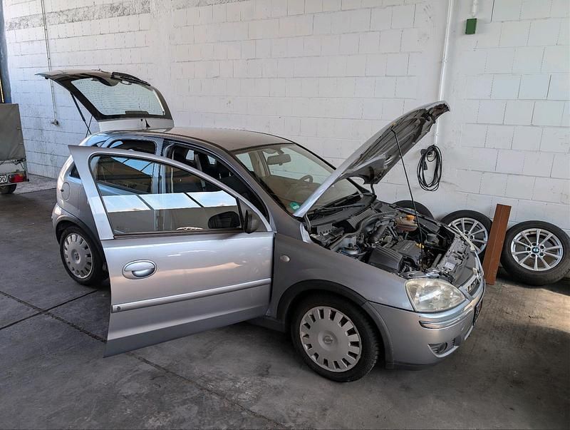 Gebraucht Opel Corsa 80 PS (58 kW) 2006 Kleinwagen