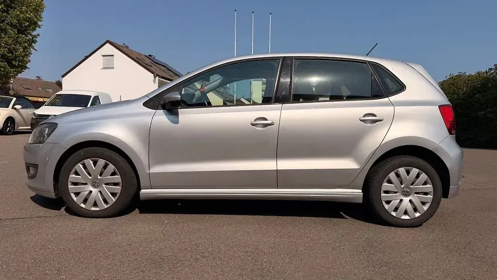 Gebraucht VW Polo Trendline 75 PS (55 kW) 2014 Silber Limousine