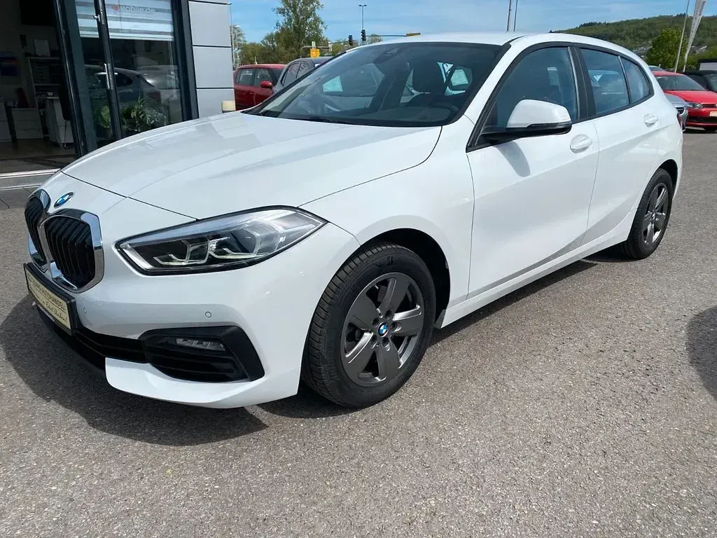 Gebraucht BMW 118 Advantage 136 PS (100 kW) 2020 Alpinweiss iii Kleinwagen