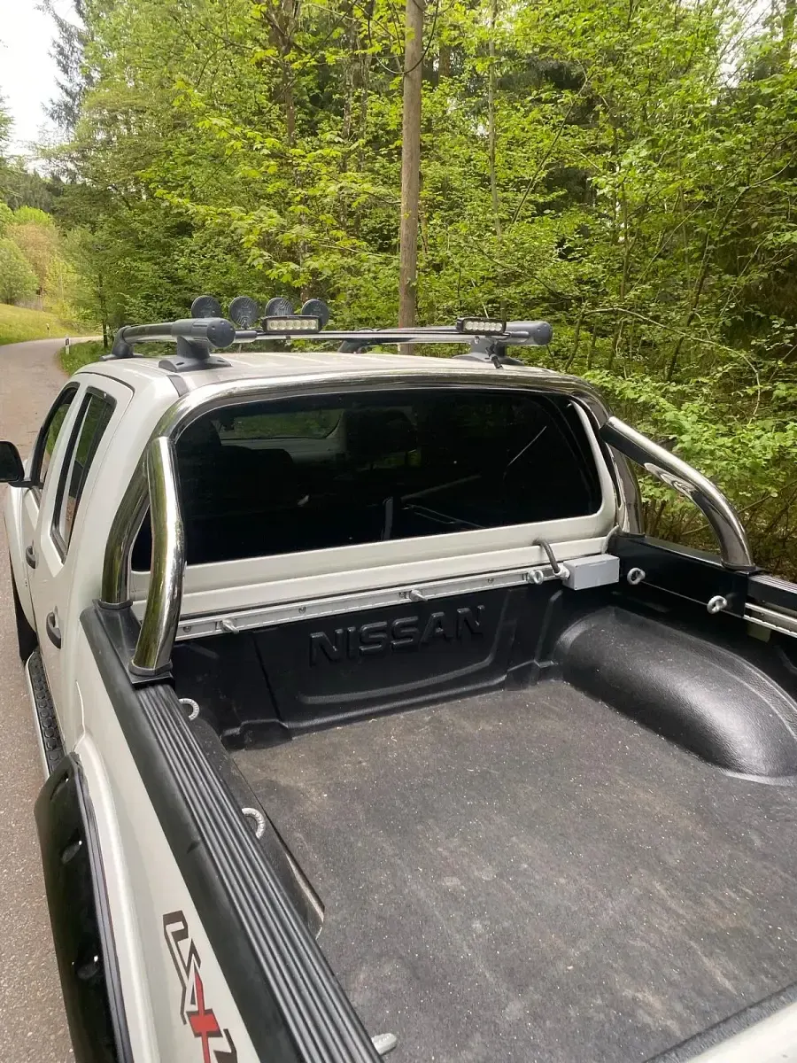 Gebraucht Nissan Navara 236 PS (173 kW) 2011 Weiß Pickup