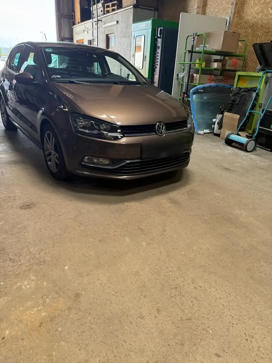 Gebraucht VW Polo Allstar 90 PS (66 kW) 2016 Braun Kleinwagen