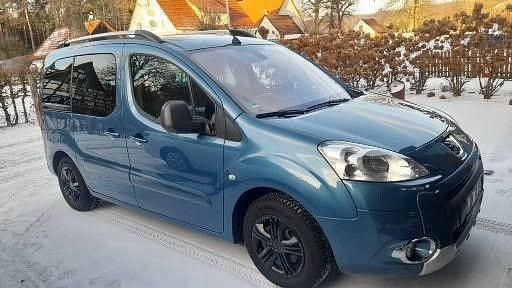 Grau Gebraucht 2009 Peugeot Partner Tepee Van / Kleinbus | 4.250 € (Guter Preis) - Bild 1/4