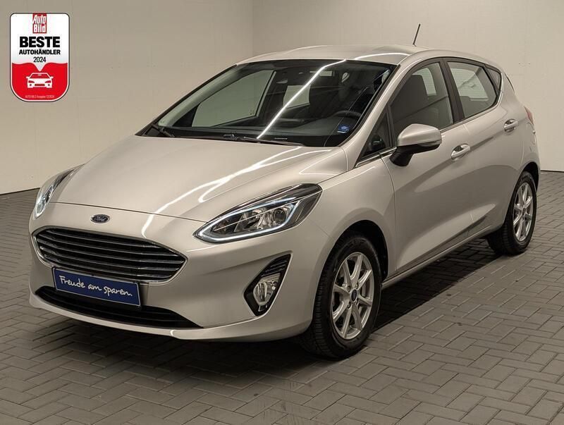 Silber (polarsilbermet.) Gebraucht 2021 Ford Fiesta Titanium Kleinwagen | 15.480 € (Guter Preis) - Bild 1/4