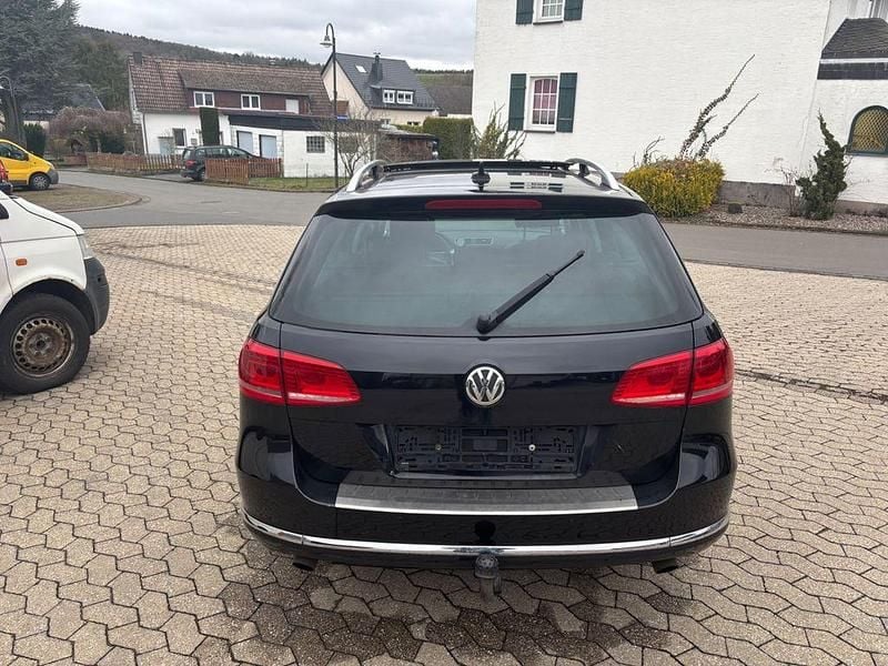 Gebraucht VW Passat Highline 170 PS (125 kW) 2011 Schwarz Kombi
