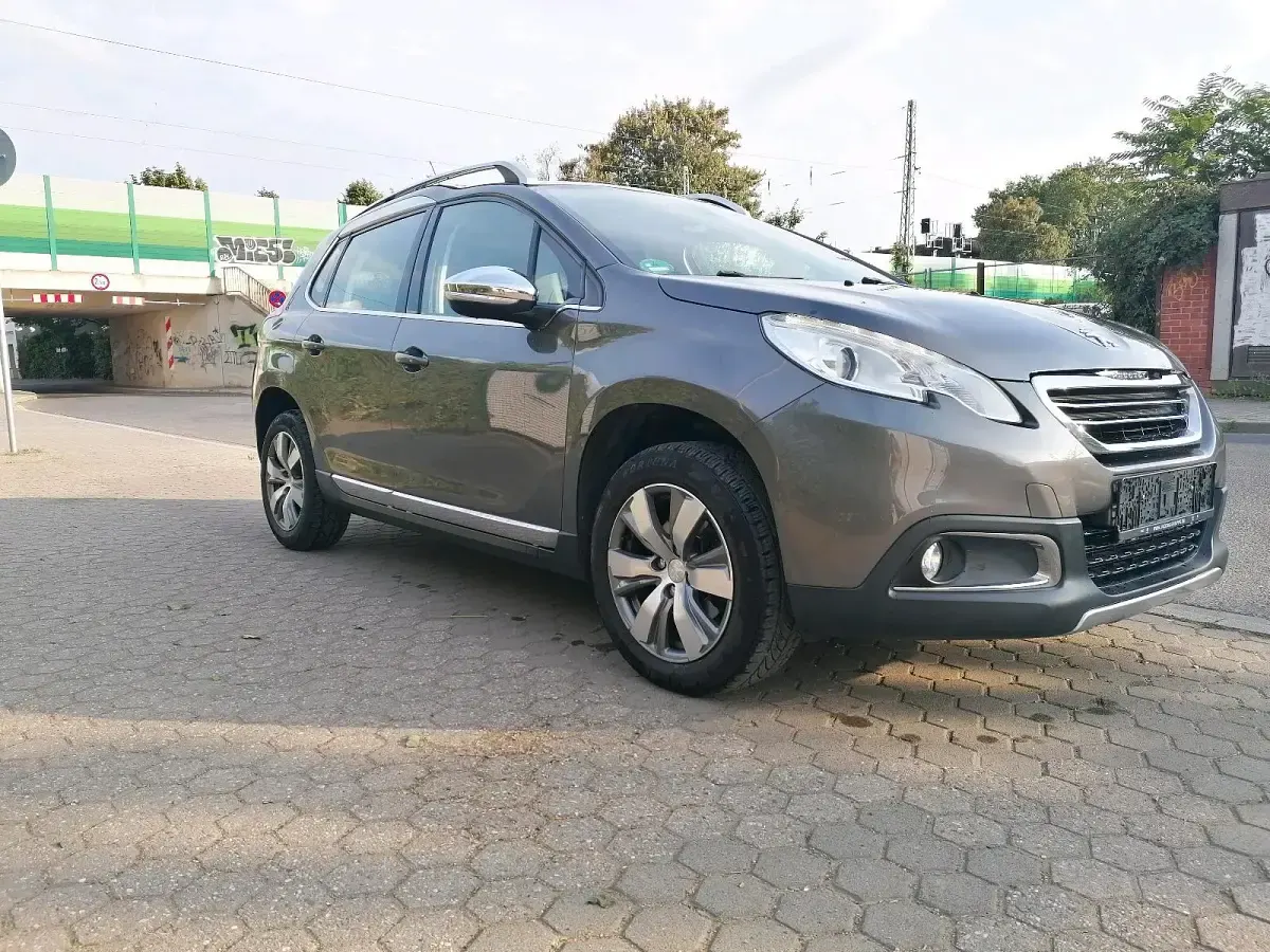 Gebraucht Peugeot 2008 120 PS (88 kW) 2014 Grau SUV