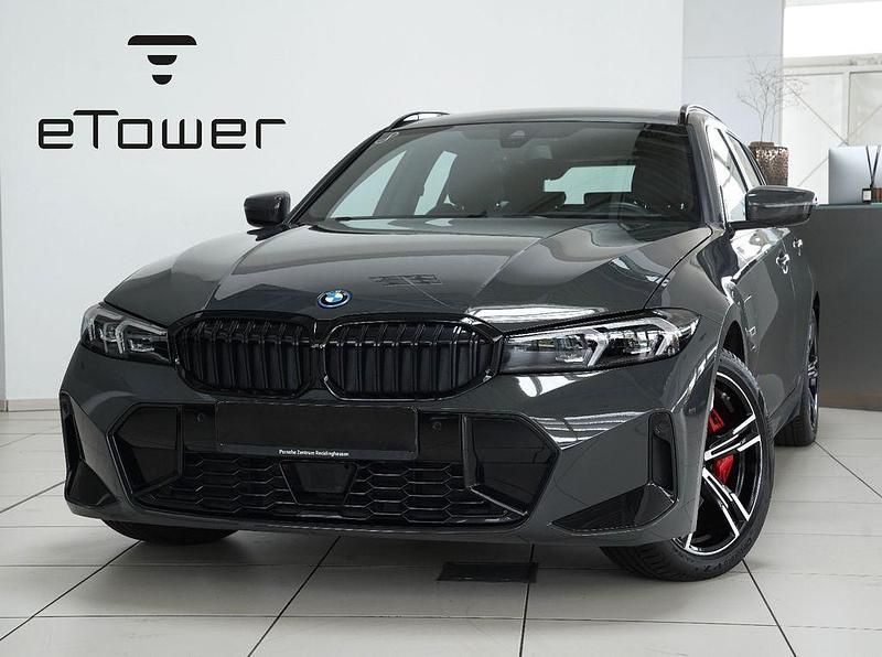 Grau Gebraucht 2022 BMW 330e M Sport Limousine | 39.380 € (Etwas zu teuer) - Bild 1/4