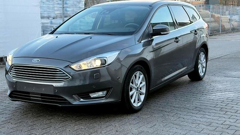 Gebraucht Ford Focus 150 PS (110 kW) 2017 Grau Kombi