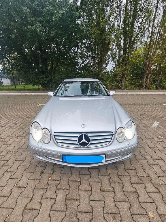 Silber Gebraucht 2003 Mercedes CLK240 Elegance Coupé | 4.499 € (Guter Preis) - Bild 1/4
