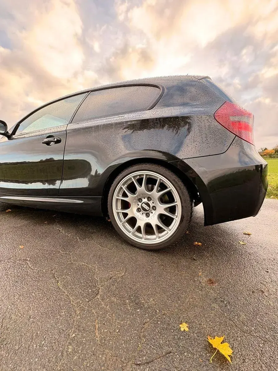 Gebraucht BMW 120 M Sport 177 PS (130 kW) 2010 Schwarz Kleinwagen
