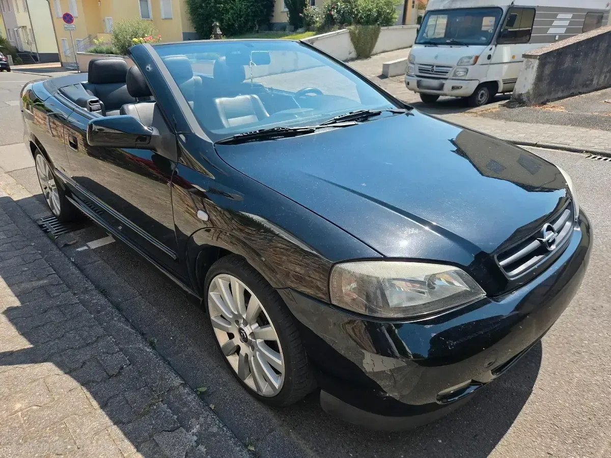 Gebraucht Opel Astra 147 PS (108 kW) 2026 Schwarz Cabrio