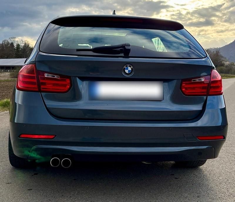 Gebraucht BMW 330 258 PS (189 kW) 2014 Grau Kombi