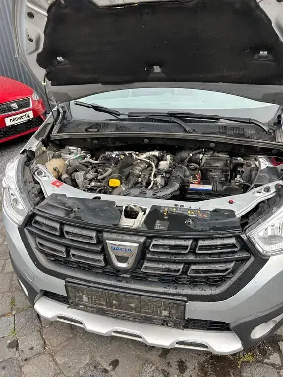 Gebraucht Dacia Logan MCV Stepway 95 PS (69 kW) 2020 Silber Limousine