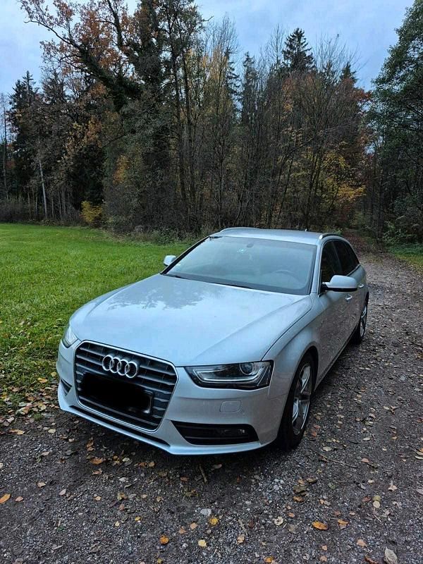 Grau Gebraucht 2014 Audi A4 S-Line Limousine | 8.500 € (Guter Preis) - Bild 1/4