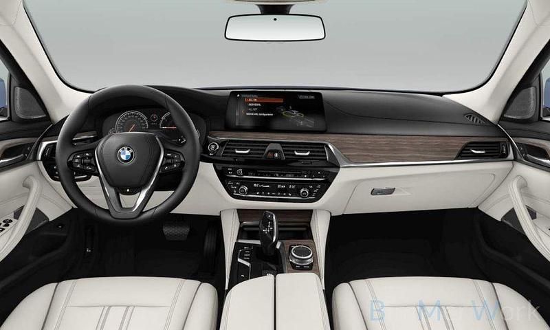 Gebraucht BMW 520 190 PS (139 kW) 2017 Mediterranblau Kombi