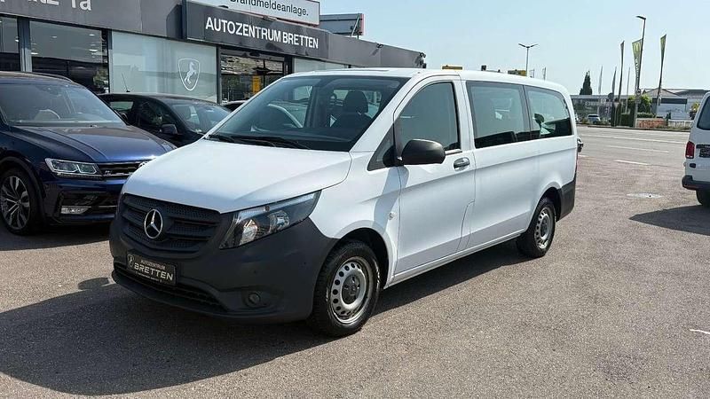 Weiß Gebraucht 2019 Mercedes Vito Van / Kleinbus | 24.900 € (Fairer Preis) - Bild 1/3
