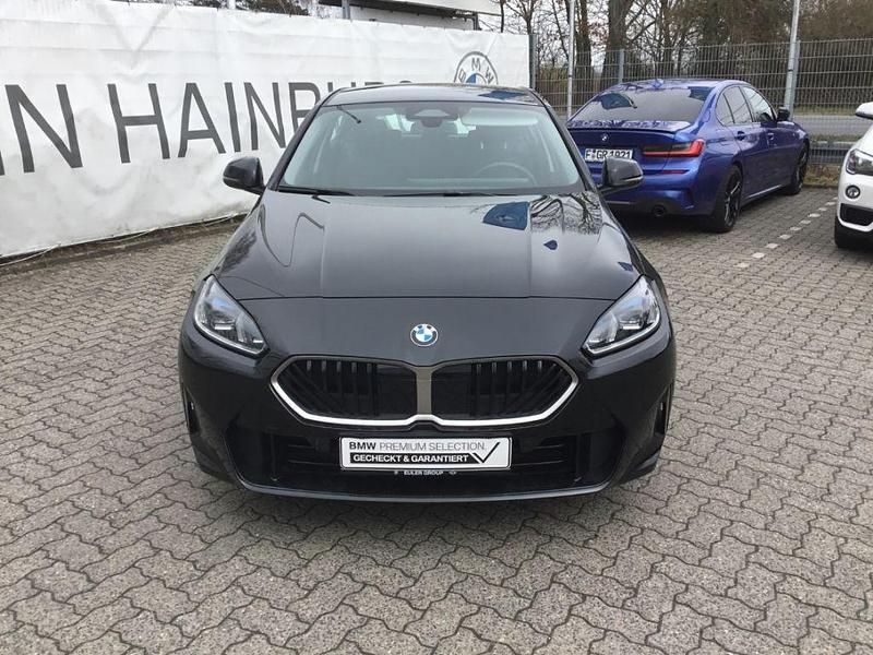 Gebraucht BMW 120 170 PS (125 kW) 2025 Black sapphire metallic Kleinwagen
