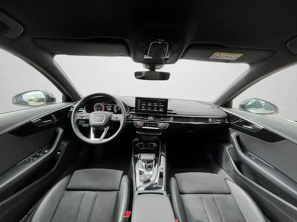Gebraucht Audi A4 S-Line 204 PS (150 kW) 2023 Gletscherweiß metallic Kombi