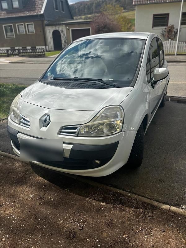 Second-hand Renault Modus 101 CP (74 kW) 2008 Alb Monovolum