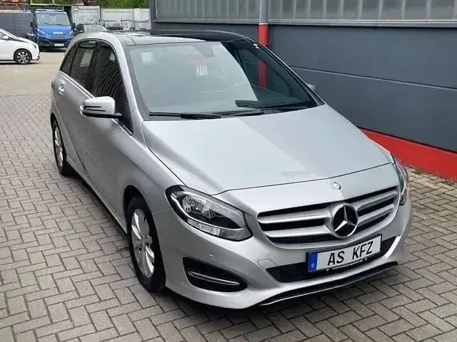 Gebraucht Mercedes B220 184 PS (135 kW) 2015 Silber Kleinwagen
