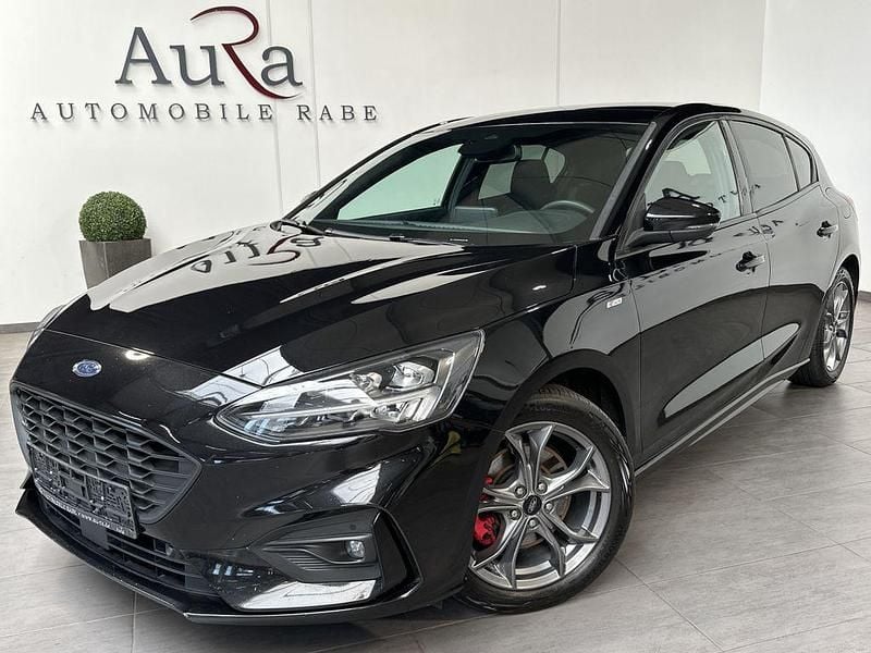 Schwarz Gebraucht 2022 Ford Focus ST-Line Limousine | 17.989 € (Etwas zu teuer) - Bild 1/4